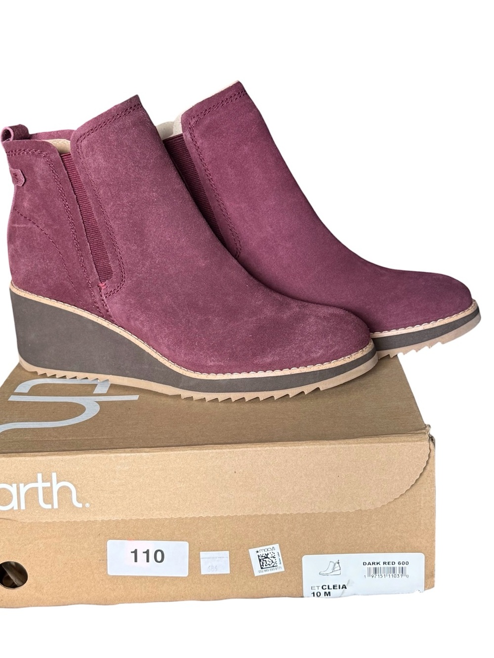 Earth Cleia Dark Red Faux Suede Ankle Booties - Picture 2 of 4